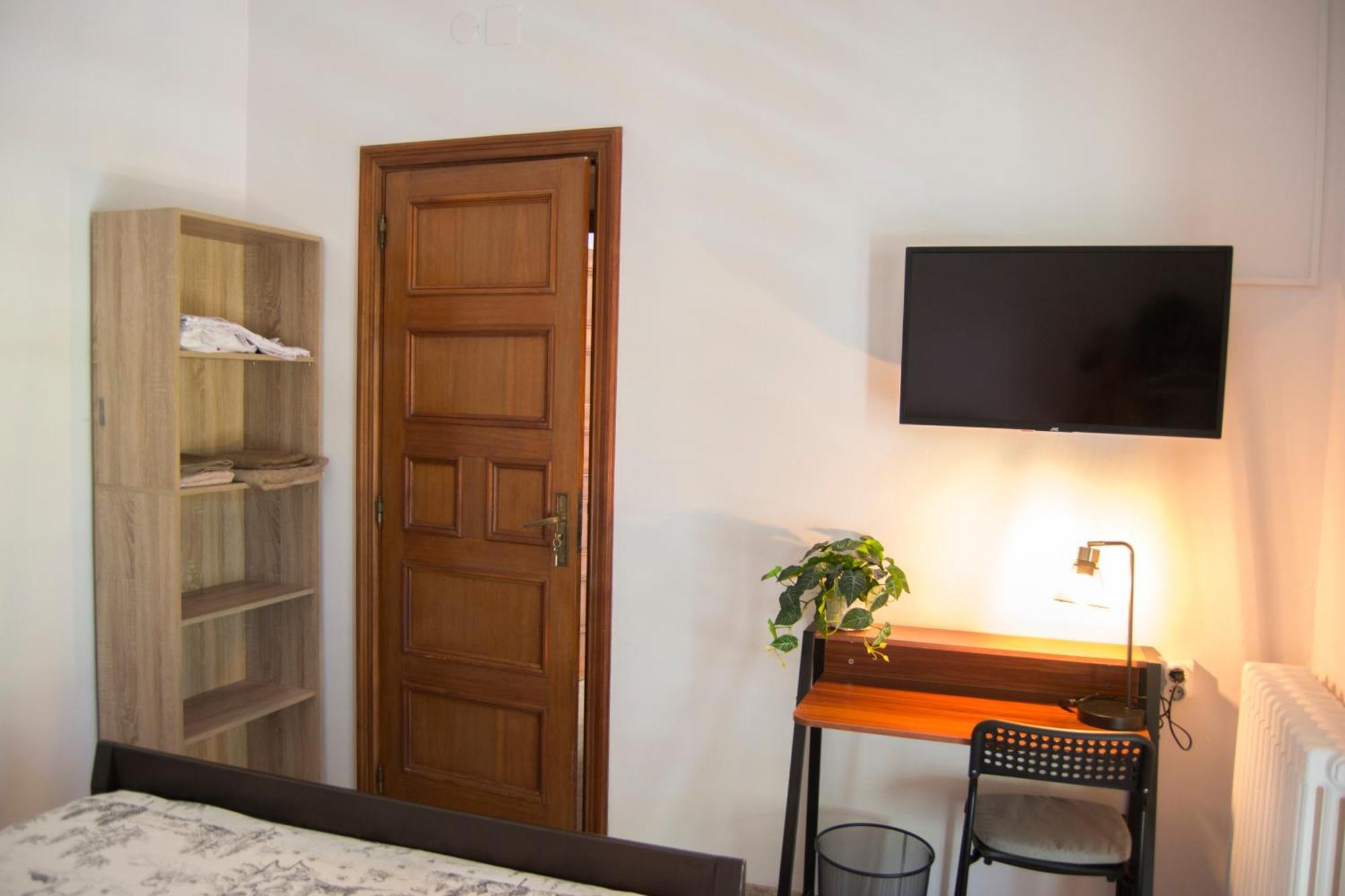 Ferienwohnung Habitacio V Cal Kim Martorell Exterior foto